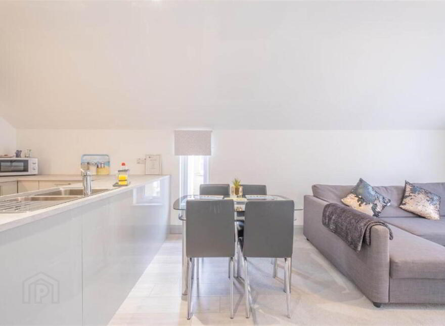 Apt 5, 75 Eglinton Street, Portrush, BT56 8DZ