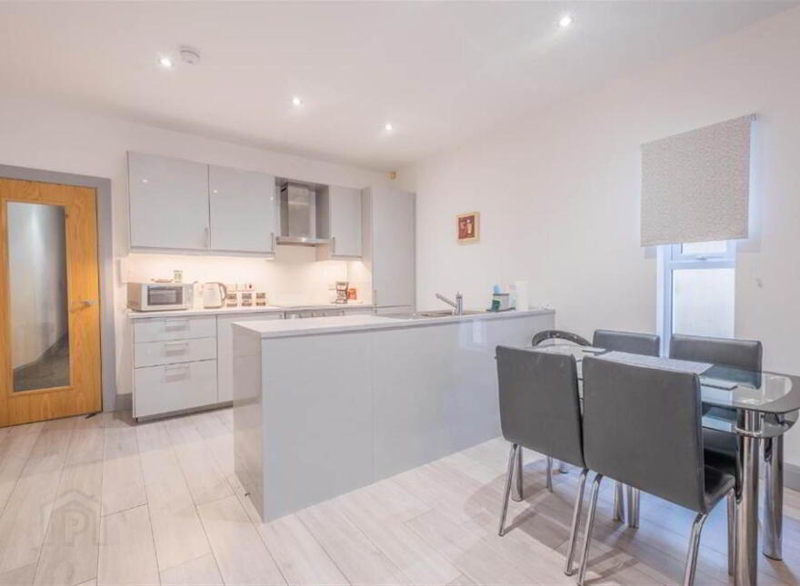 Apt 5, 75 Eglinton Street, Portrush, BT56 8DZ