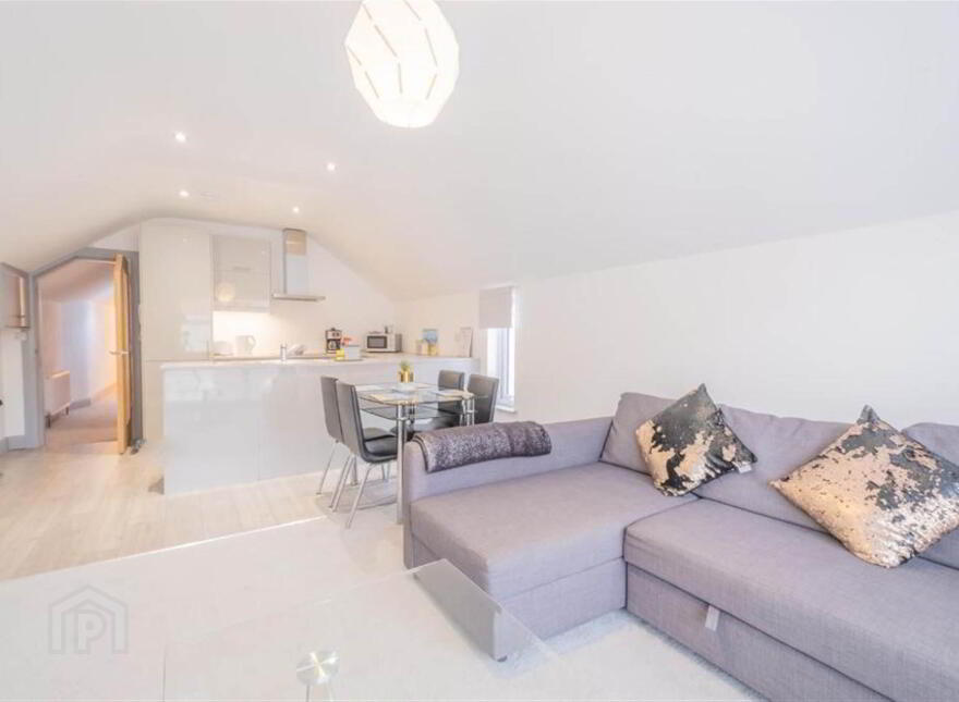 Apt 5, 75 Eglinton Street, Portrush, BT56 8DZ
