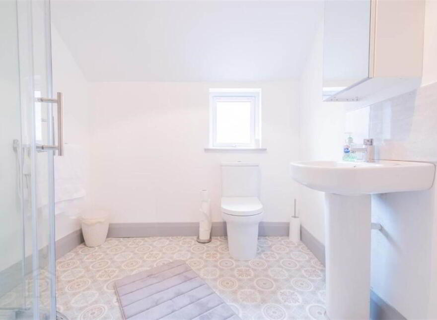 Apt 5, 75 Eglinton Street, Portrush, BT56 8DZ