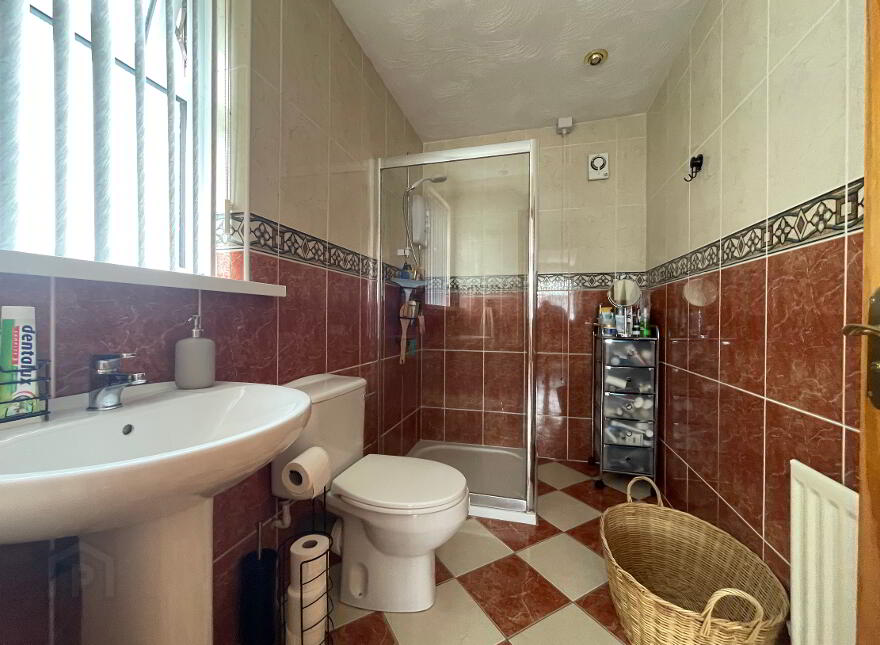 15 Beech Grove, Larne, BT40 2DL
