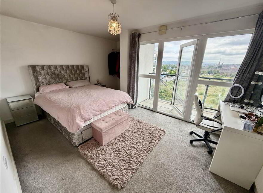 13 The Sandford Building, 21 Bridge End, Belfast, BT5 4AW