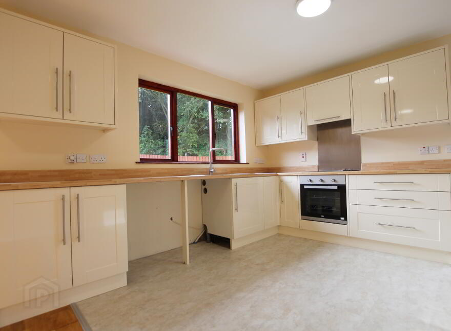 35 Ashbourne, Castledawson, BT45 8HP