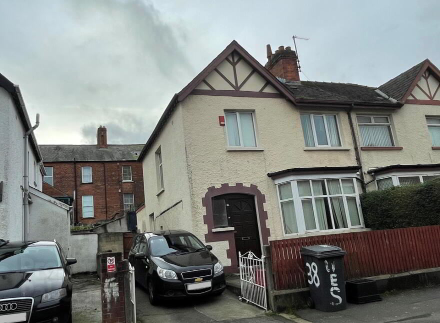 38 Wellesley Avenue, Belfast, BT9 6DG photo