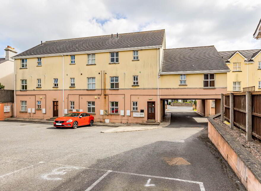 7 Saintfield Mews, Lisburn, BT27 5SU