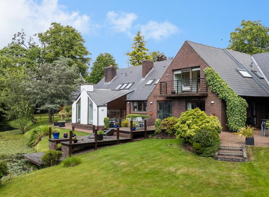 33 Culcavy Road, Hillsborough, BT26 6JD