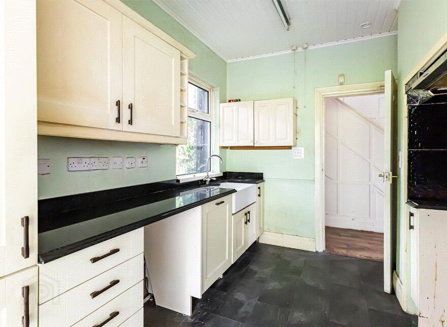 668 Shore Road, Belfast, BT15 4HG