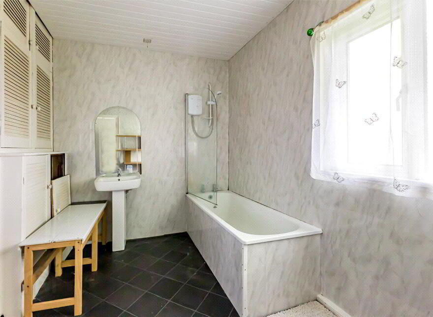 668 Shore Road, Belfast, BT15 4HG