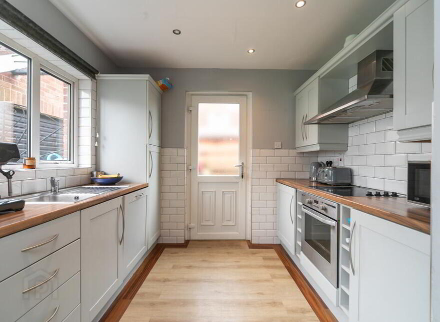61 Sharman Road, Stranmillis, Belfast, BT9 5FX