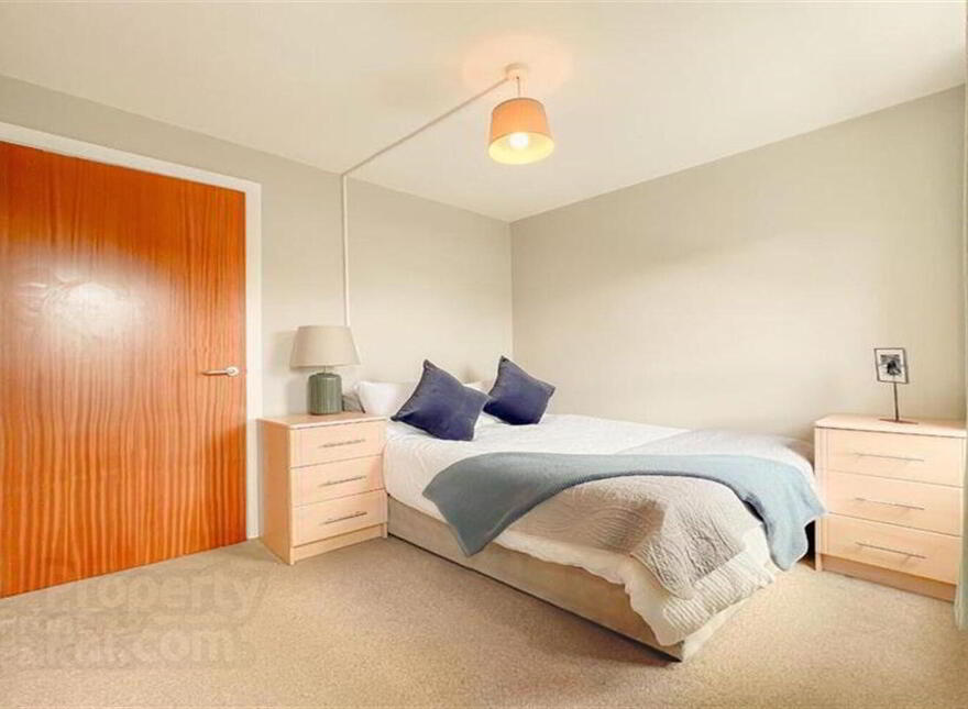 Room 2 Apartment, 4 College Gate, 29 College Square North, Belfast, BT1 6AS photo