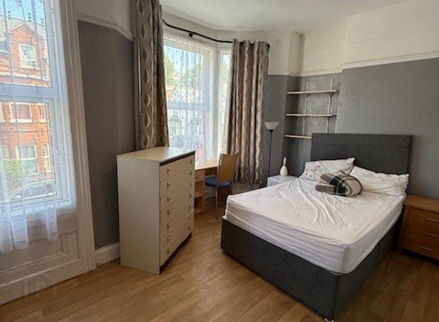 2 Ulsterville Gardens, Belfast, BT9 7BA