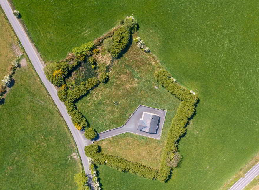 Knocknaraha, Church Cross, Skibbereen, P81DD82