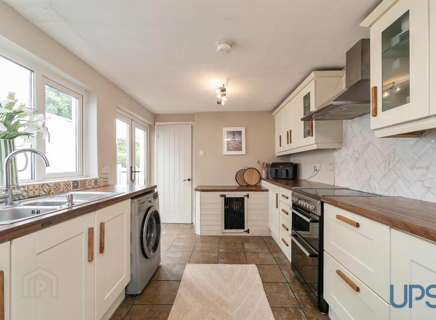 96 Wallace Avenue, Lisburn, BT27 4AE