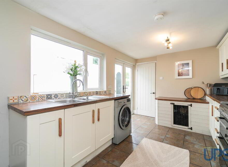 96 Wallace Avenue, Lisburn, BT27 4AE