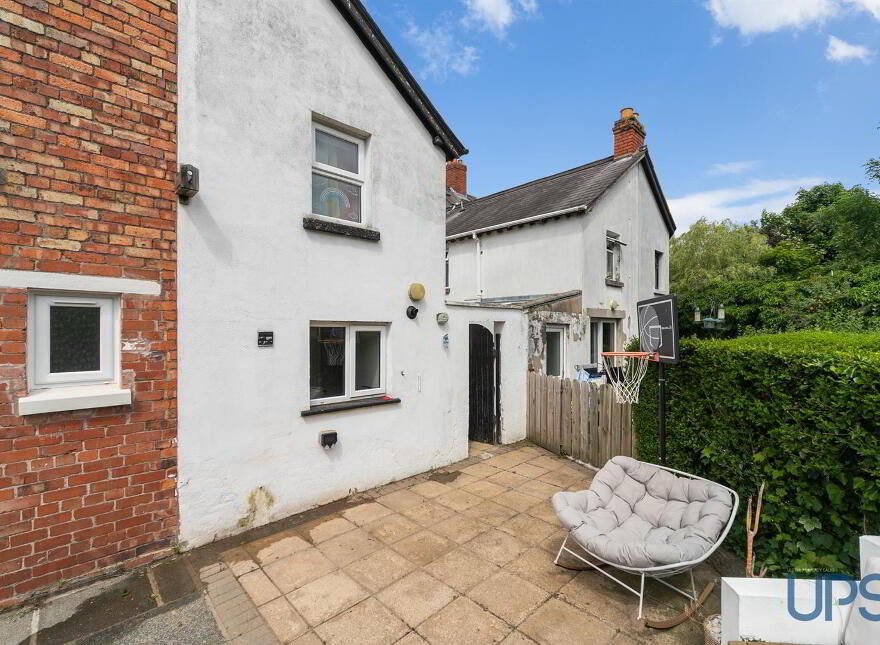 96 Wallace Avenue, Lisburn, BT27 4AE