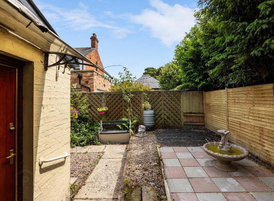 92 Marlborough Park Central, Belfast, BT9 6HP