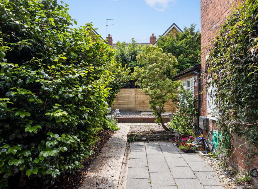 92 Marlborough Park Central, Belfast, BT9 6HP