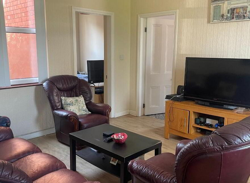 Unit A, 1 Forthill, Lisburn, BT28 3BB photo