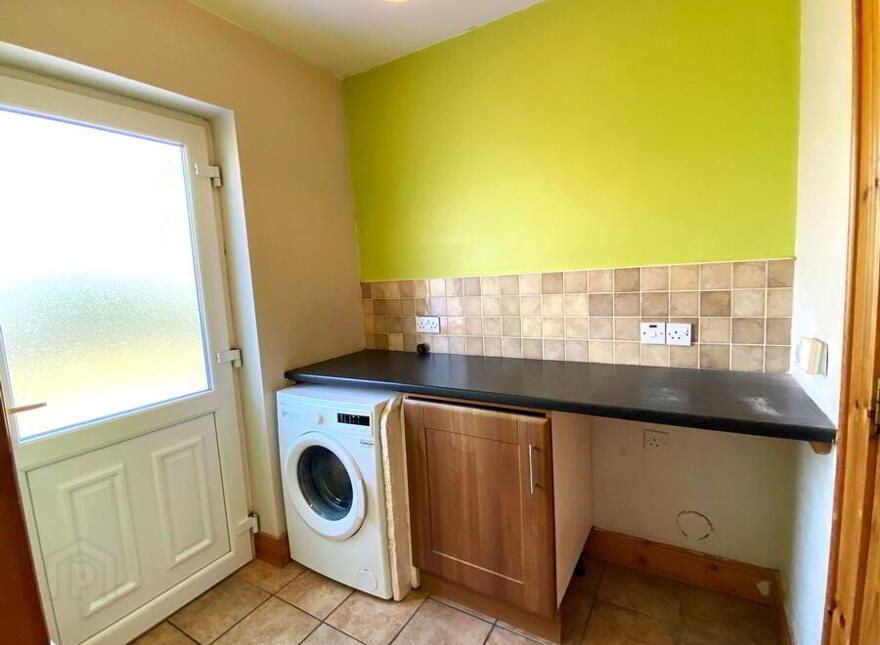 86 Lawnsdale, Navenny, Ballybofey, F93Y3C8