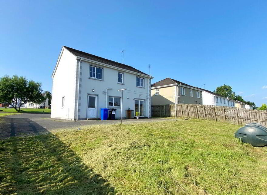 86 Lawnsdale, Navenny, Ballybofey, F93Y3C8