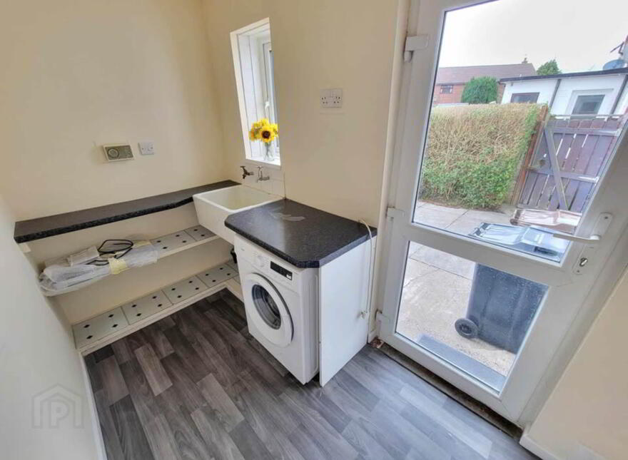 64 Coronation Road, Carrickfergus, BT38 7EZ