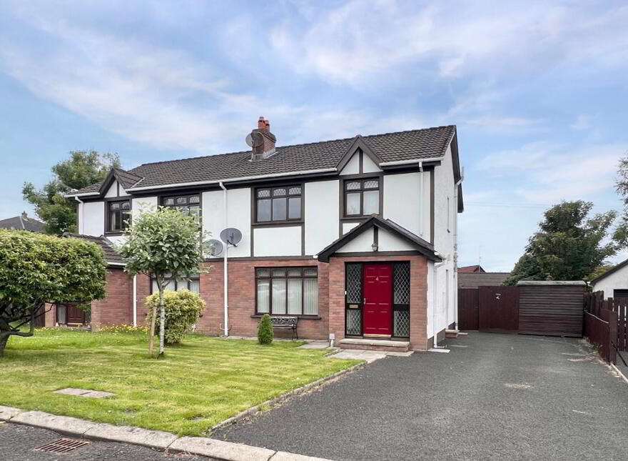 4 Grange Drive, Magherafelt, BT45 5RR photo