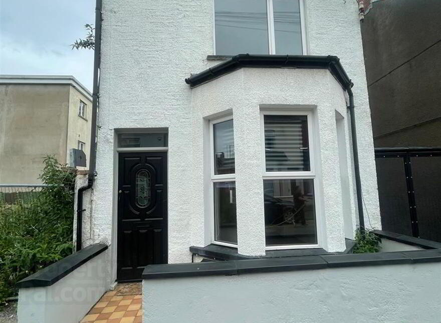 4 Hollycroft Avenue, Belfast, BT5 5JE photo