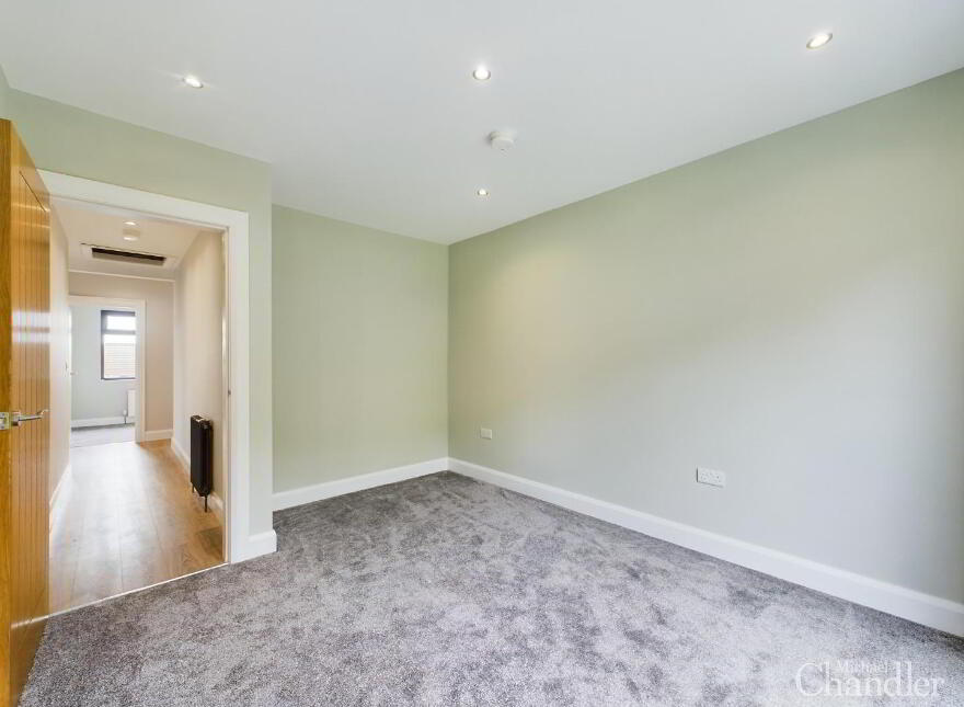12 Glennor Crescent, Carryduff, Belfast, BT8 8HW
