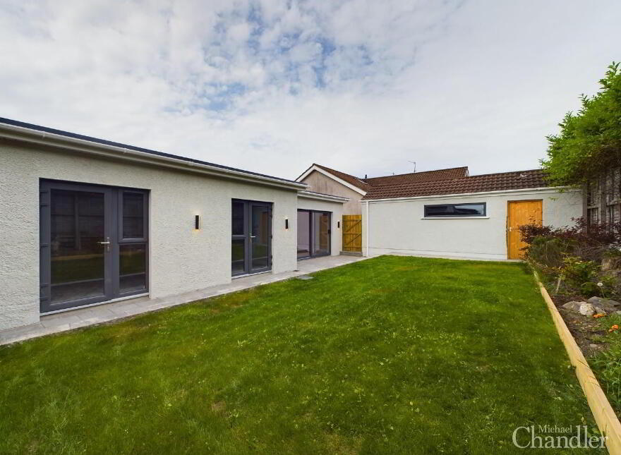 12 Glennor Crescent, Carryduff, Belfast, BT8 8HW