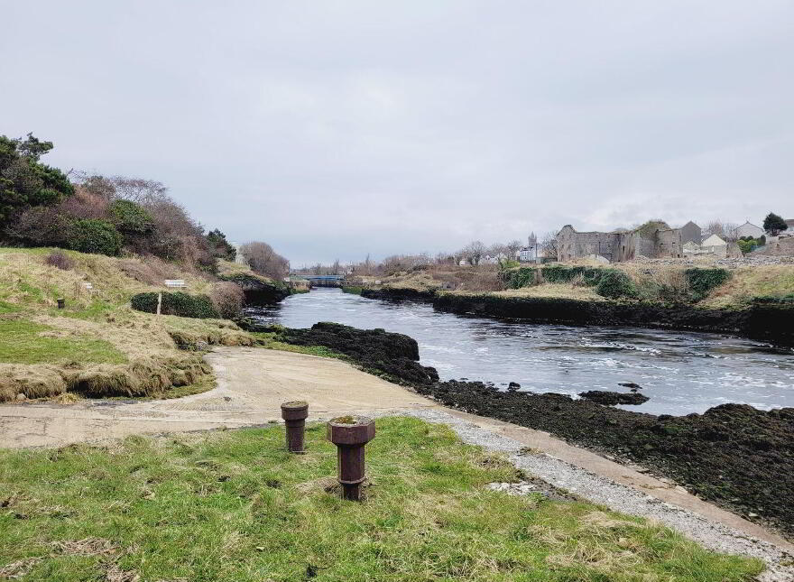 Inis Saimer Island Mall Quay, Ballyshannon, F94NW18