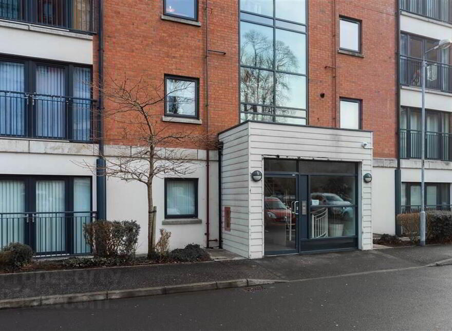 41 Luna Building, Dunmurry, Belfast, BT17 9FP photo