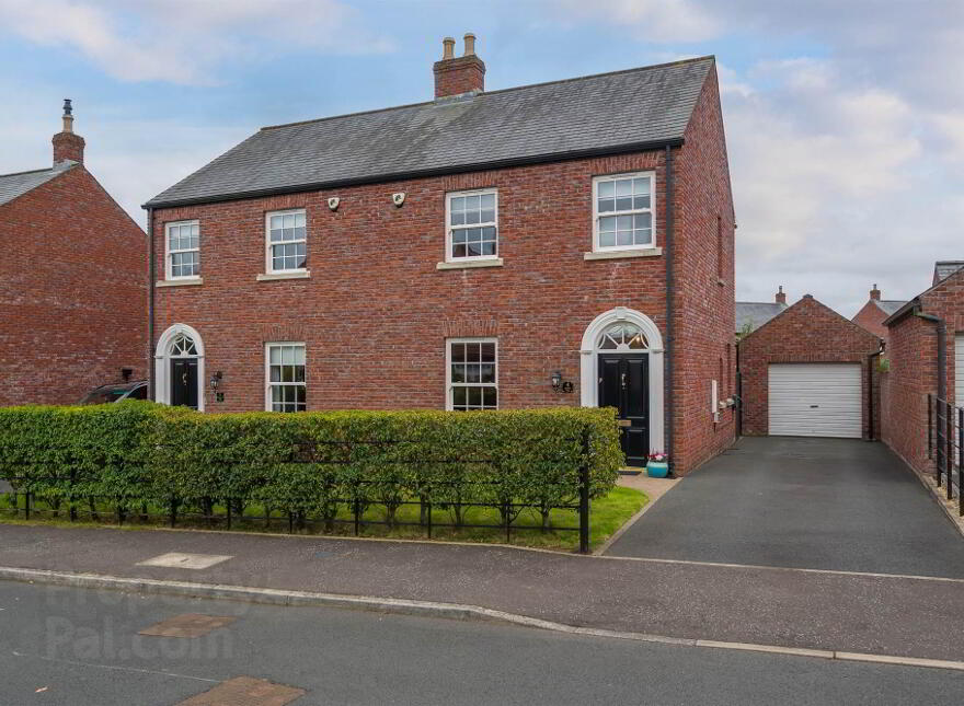 4 Breton Way, Lisburn, BT28 3ZF photo
