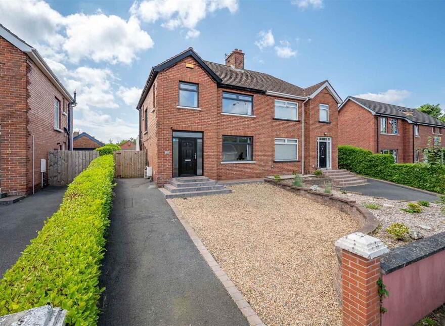 21 Crawfordsburn Road, Bangor, BT19 1BG photo
