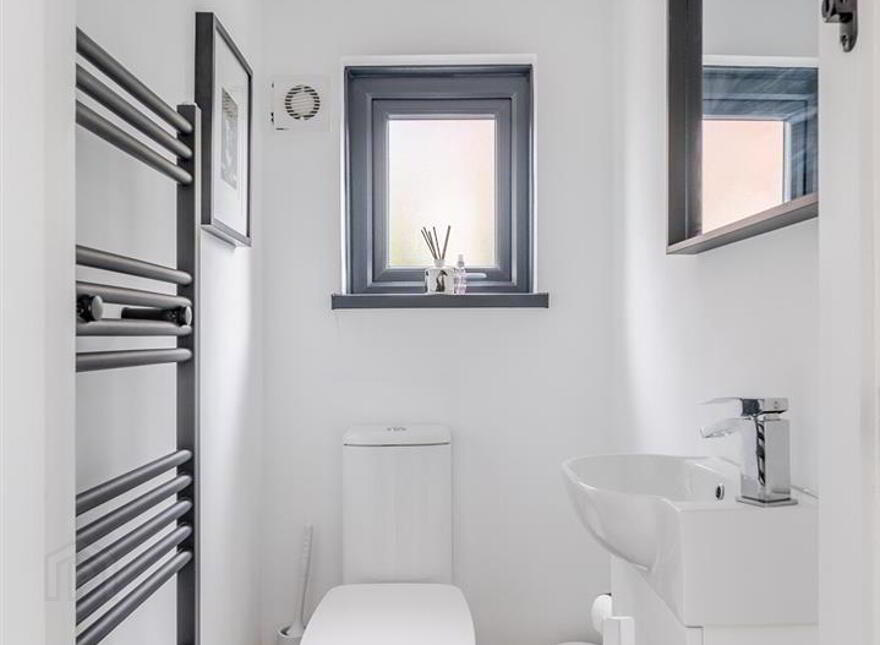 21 Crawfordsburn Road, Bangor, BT19 1BG