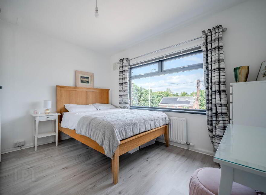 21 Crawfordsburn Road, Bangor, BT19 1BG