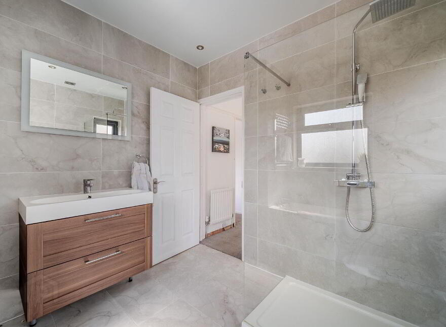 21 Crawfordsburn Road, Bangor, BT19 1BG