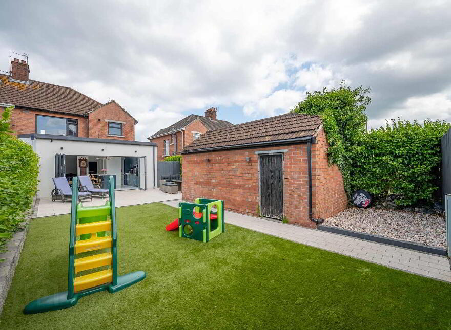 21 Crawfordsburn Road, Bangor, BT19 1BG