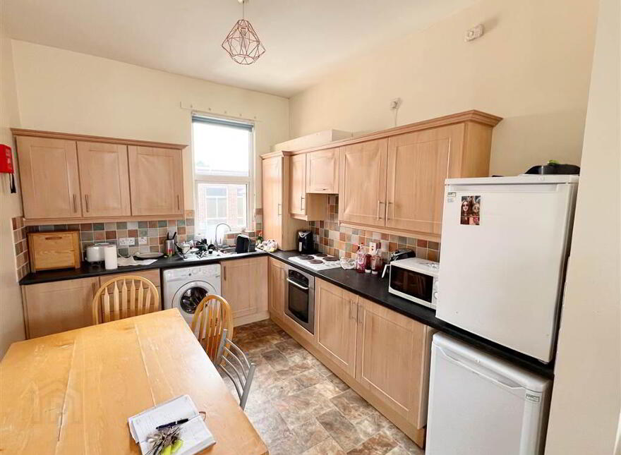 Flat 2, 77 Wellesley Avenue, Belfast, BT9 6DG