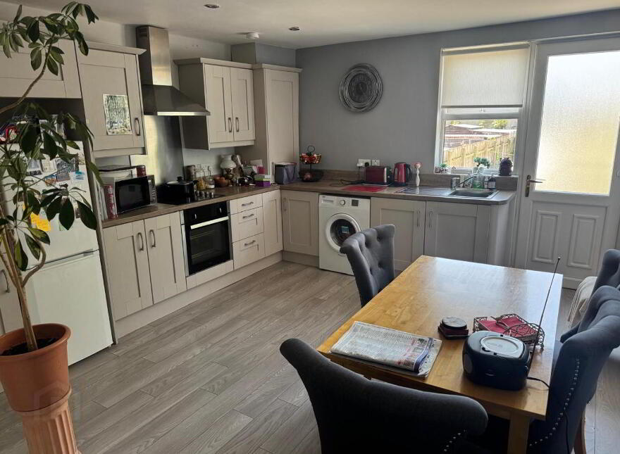 62 Lough Road, Lurgan, Craigavon, BT66 6JJ