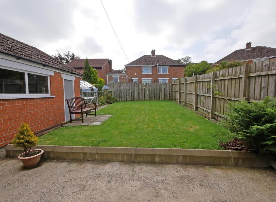 5 Tudor Avenue, Belfast, BT6 9LR