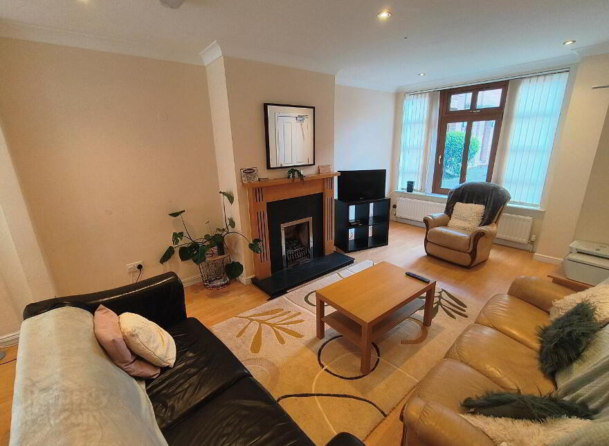 17 The Cloisters, Belfast, BT7 1GD