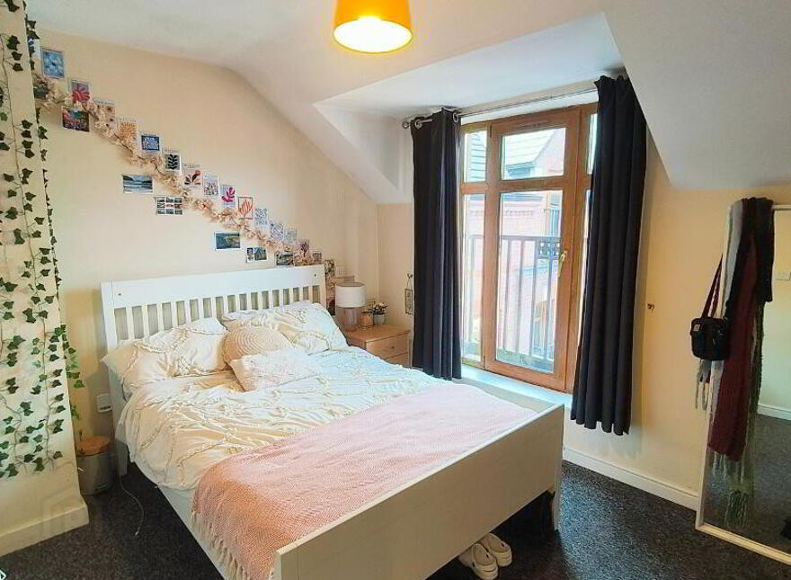 17 The Cloisters, Belfast, BT7 1GD