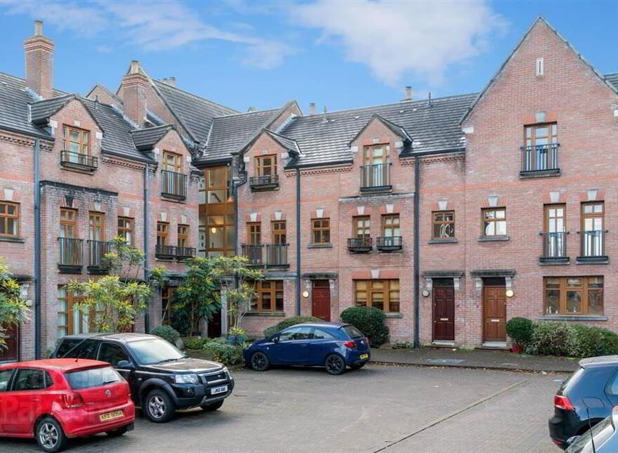 27 The Cloisters, Belfast, BT7 1GD photo