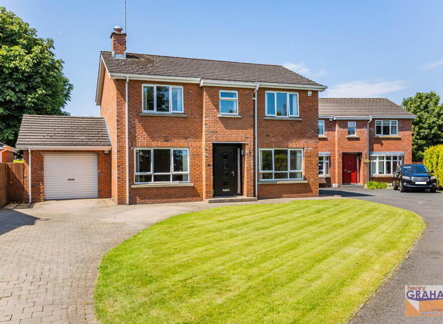 24 Laurel Grove, Lisburn, BT28 3EW photo