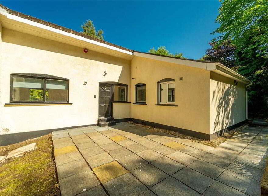 Glen Lane House, 3 Glen Road, Cultra, Holywood, BT18 0HB