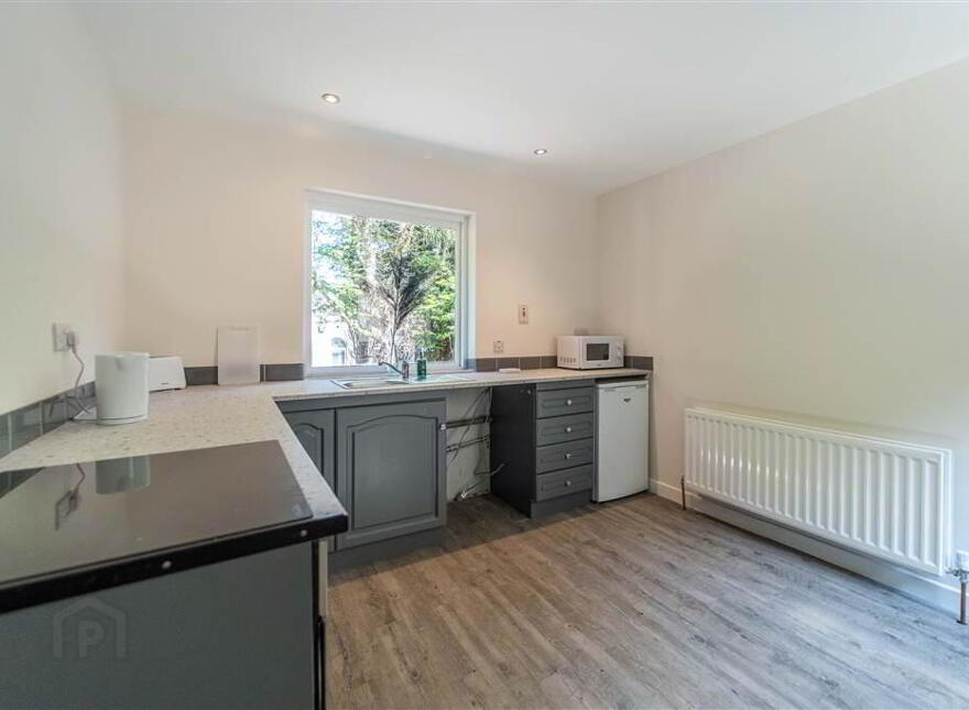 Glen Lane House, 3 Glen Road, Cultra, Holywood, BT18 0HB