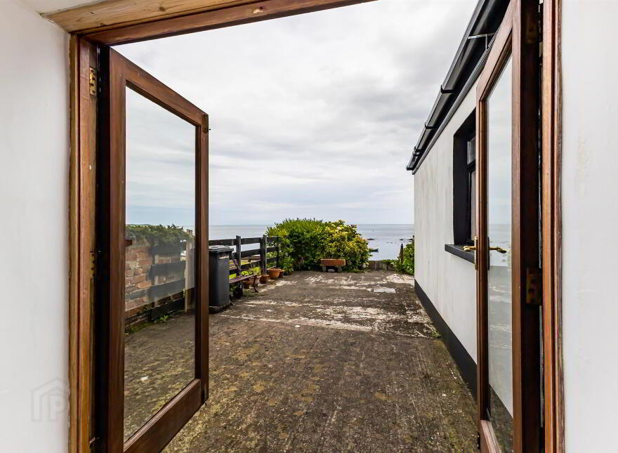 21 Warren Road, Donaghadee, BT21 0DS