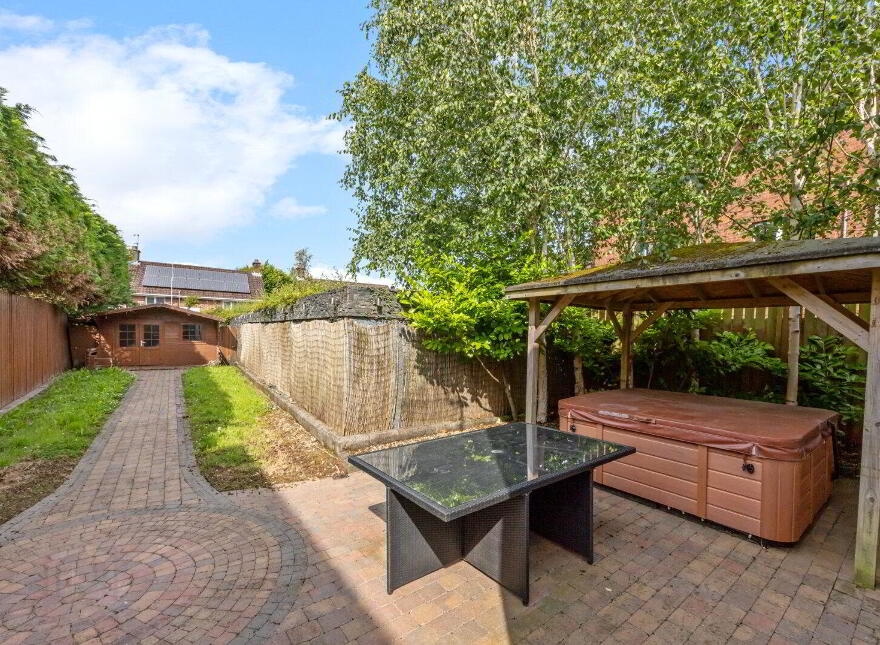 62 Osborne Park, Belfast, BT9 6JP