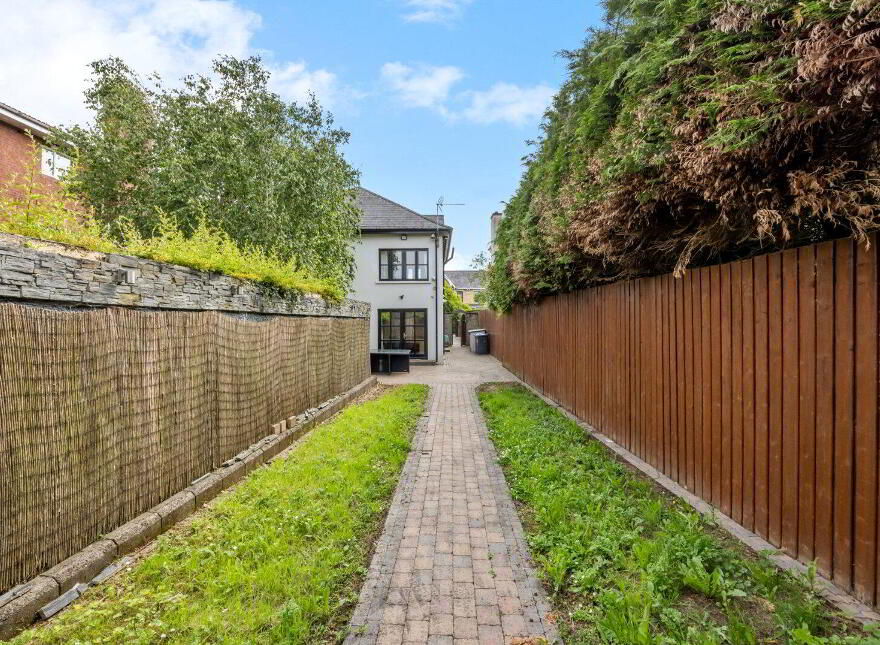 62 Osborne Park, Belfast, BT9 6JP