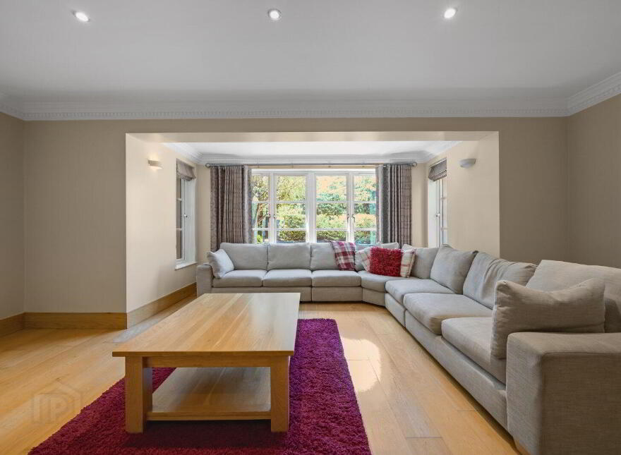 62 Osborne Park, Malone, Belfast, BT9 6JP